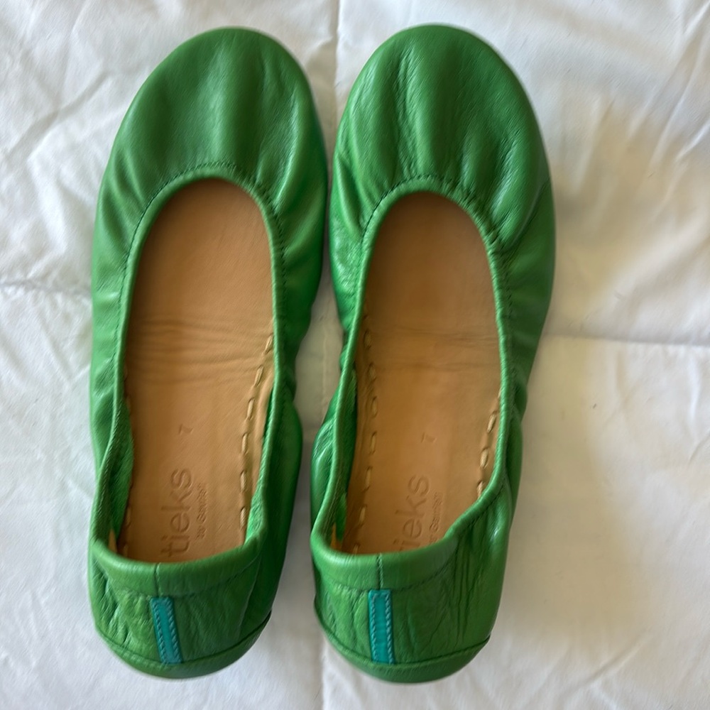Tieks Clover Green Size 7